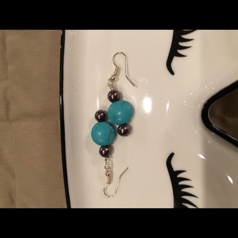 Earrings - Picture 2 of 2